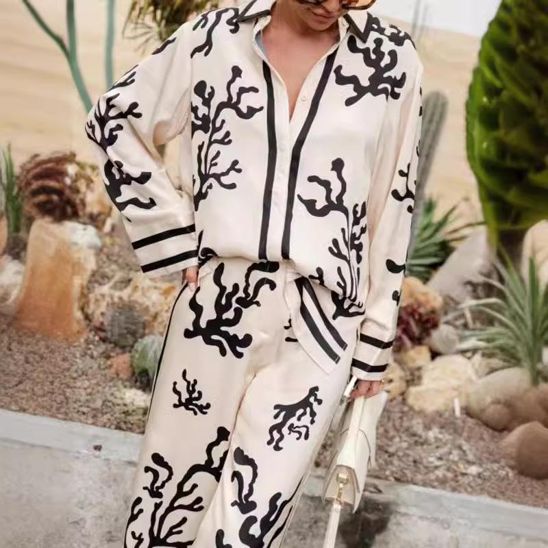 2025 Fashion Personalized Printed Long Sleeve Color blocked Vacation Loose Set