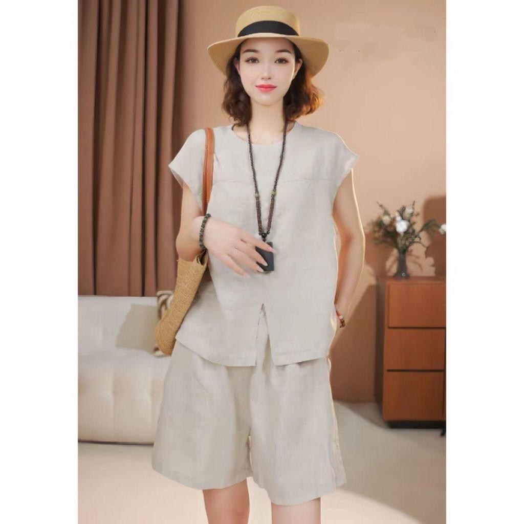 Solid Color Linen Summer Suit: Trendy Round Neck T-shirt + Shorts Two-Piece Set for Moms.
