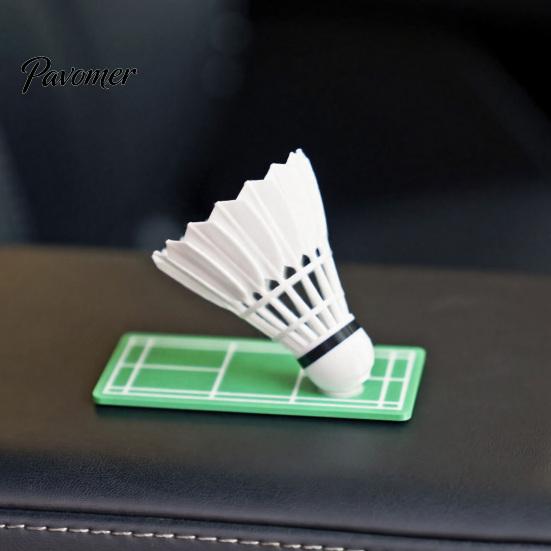 Schwenkbares Badminton Schreibtischzubehör Rotierendes Autoornament mit Mechanismus, Federball Armaturenbrett Kunststofffigur Dekoration für Innenraum, Geschenk Sport