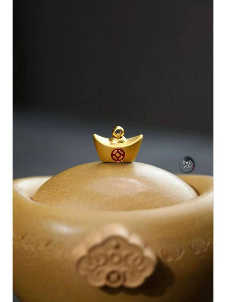 Gold Ingot Hand-Grip Yixing Zisha Teapot 130cc - Golden Section Mud Kung Fu Teapot