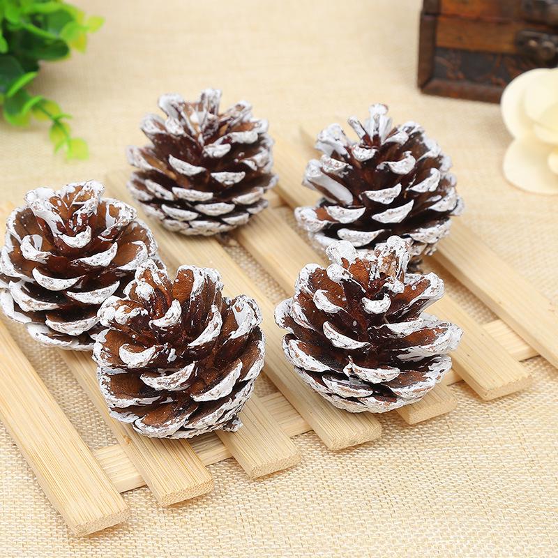 Whitened Pine Cone & Snowflake Cedar Fruit Ornament for Christmas Decor