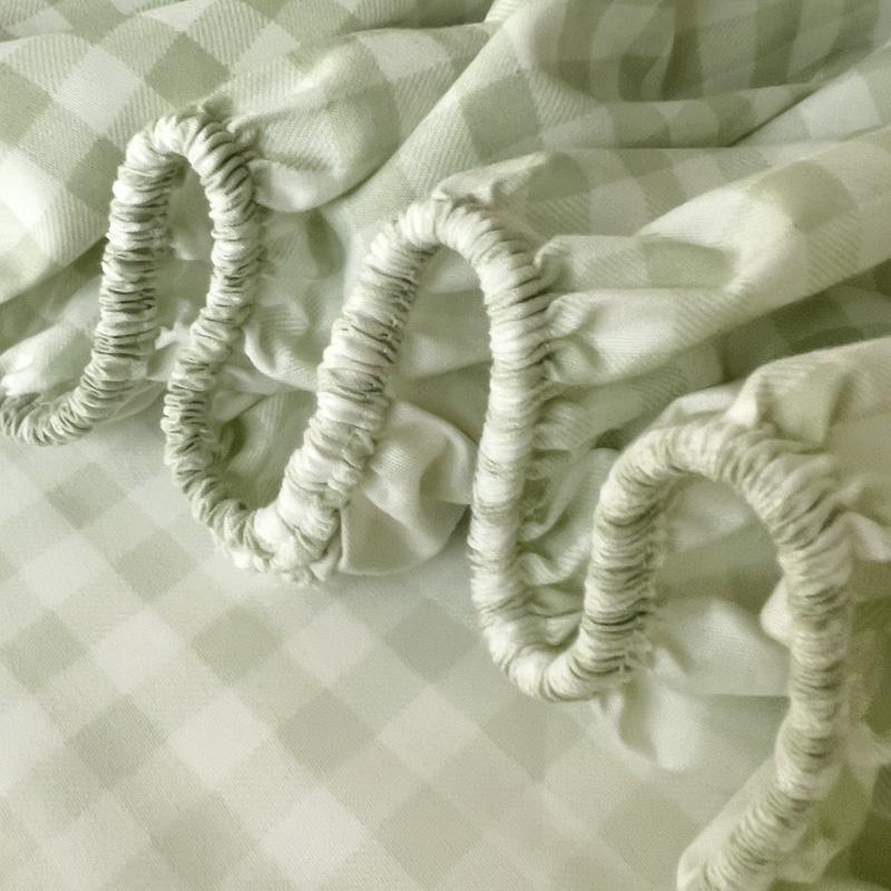 Green 1Pc Bed Sheet With Elastic Striped Fitted Sheet Skin-Friendly Brushed Bed Cover QueenKing Size