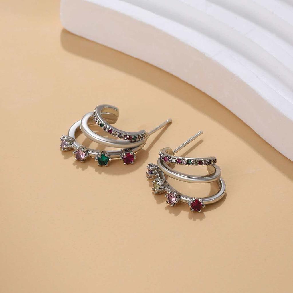 Exquisite zircon earrings with retro fashion and niche design, multi-layer C-shaped Ear studs