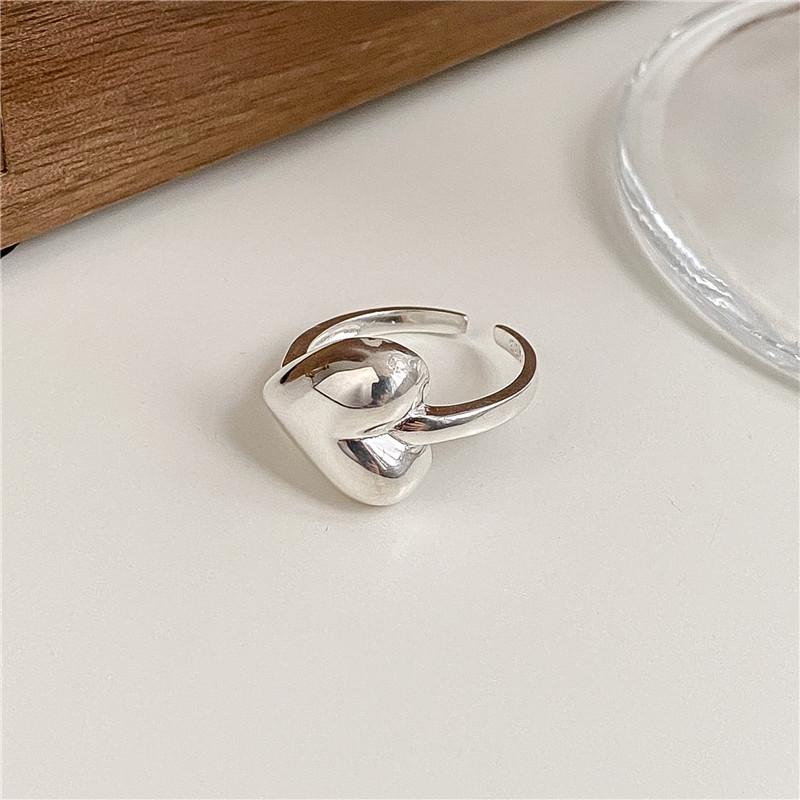 S925 Sterling Silver Heart Ring - Korean Style with Smooth Texture, Perfect for Fashion Bloggers & Heart-Shaped Jewelry Enthusiasts