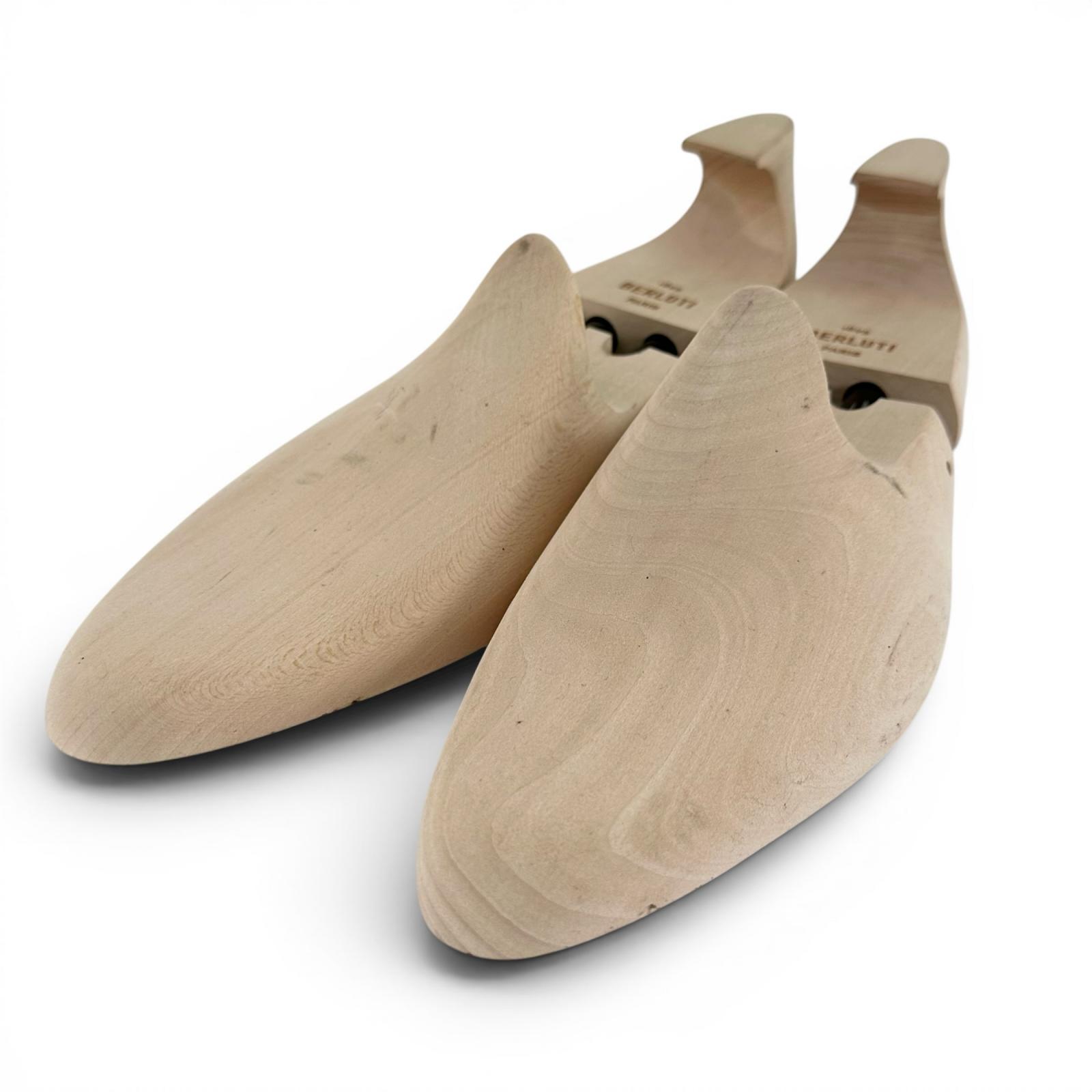 Great BERLUTI Shoe tree Logo-engraved shoe trees natural wooden mens 9 Used