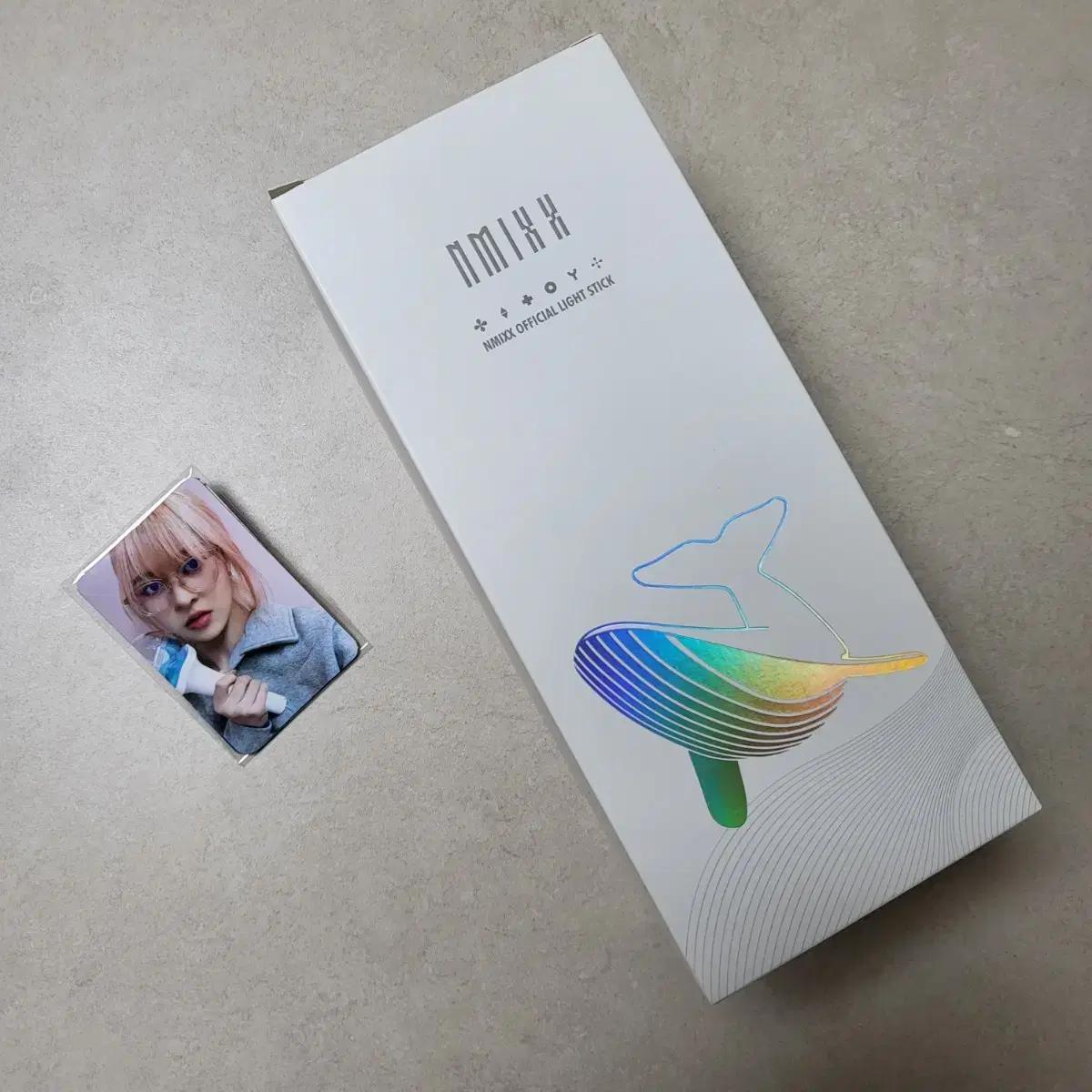 

Включает бонус предзаказа Nmixx Lightstick