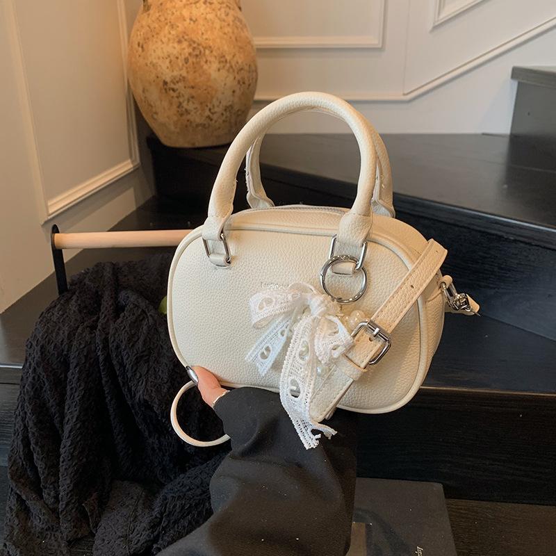 High-end Niche Bag Women's New Summer Fashion Versatile Shoulder Messenger Bag Portable Pillow Bag