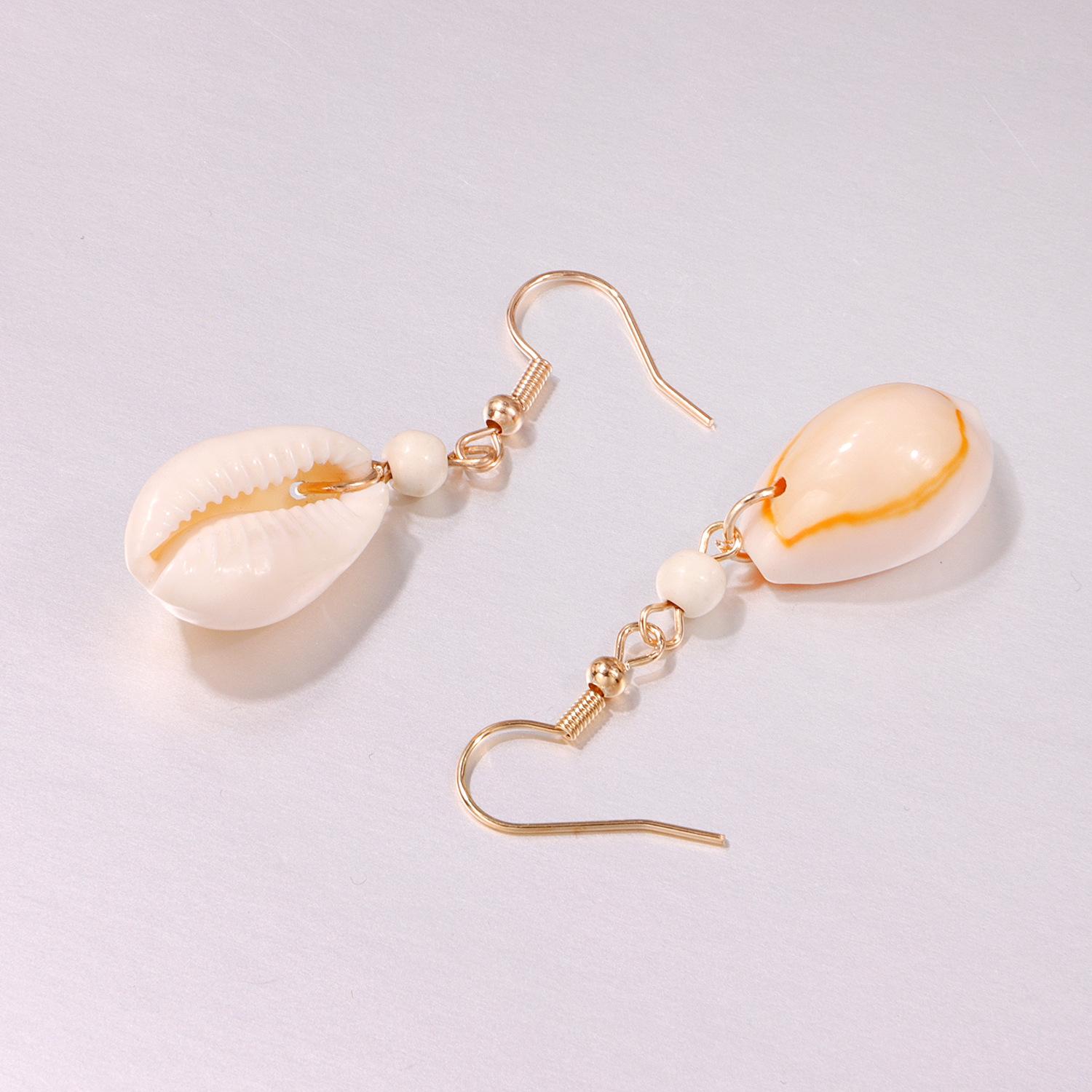 

Hot-selling shell ear hook earrings, fashionable temperament earrings золотой