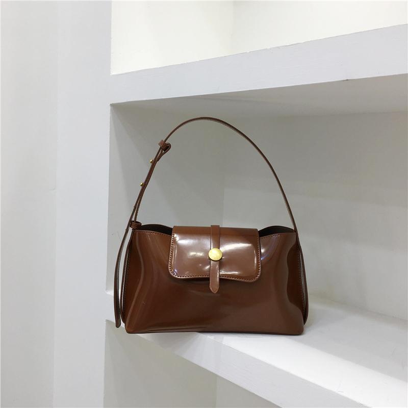 Einfarbige glänzende Schultertaschen für Damen Weiches Leder Knebelverschluss Damen Pendler Handtaschen Damen Achseltasche
