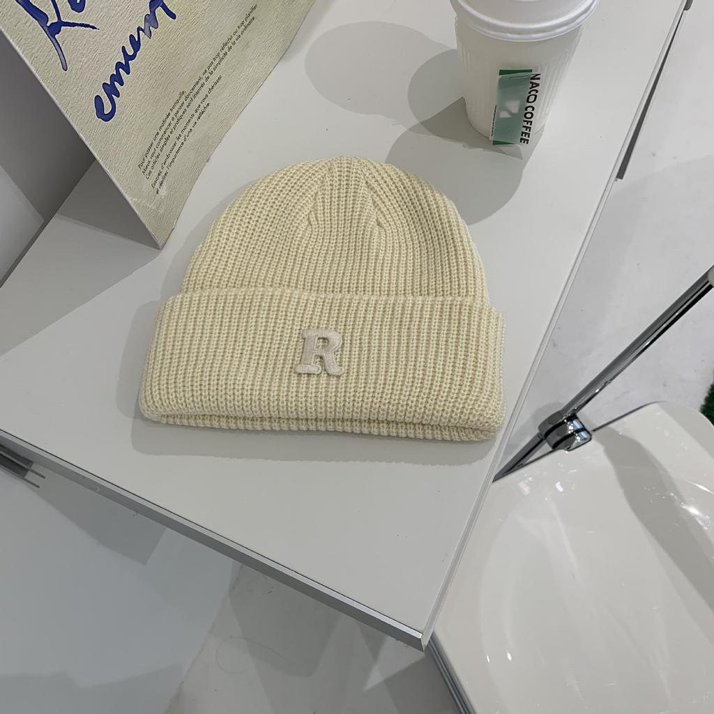 Shout/Grandma Chen versatile letter knitted wool hat children autumn and winter warm fashion headhat