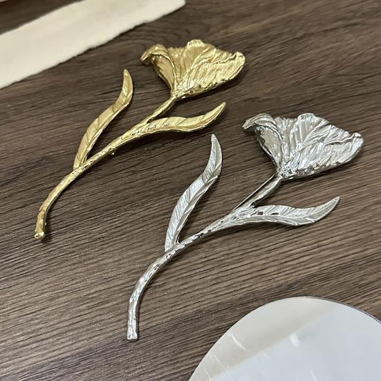 Women Brooch Sparkling Rhinestones Flower Leaf Shape Lapel Pin Suits Coats Bags Scarves Badge Versatile Accessory