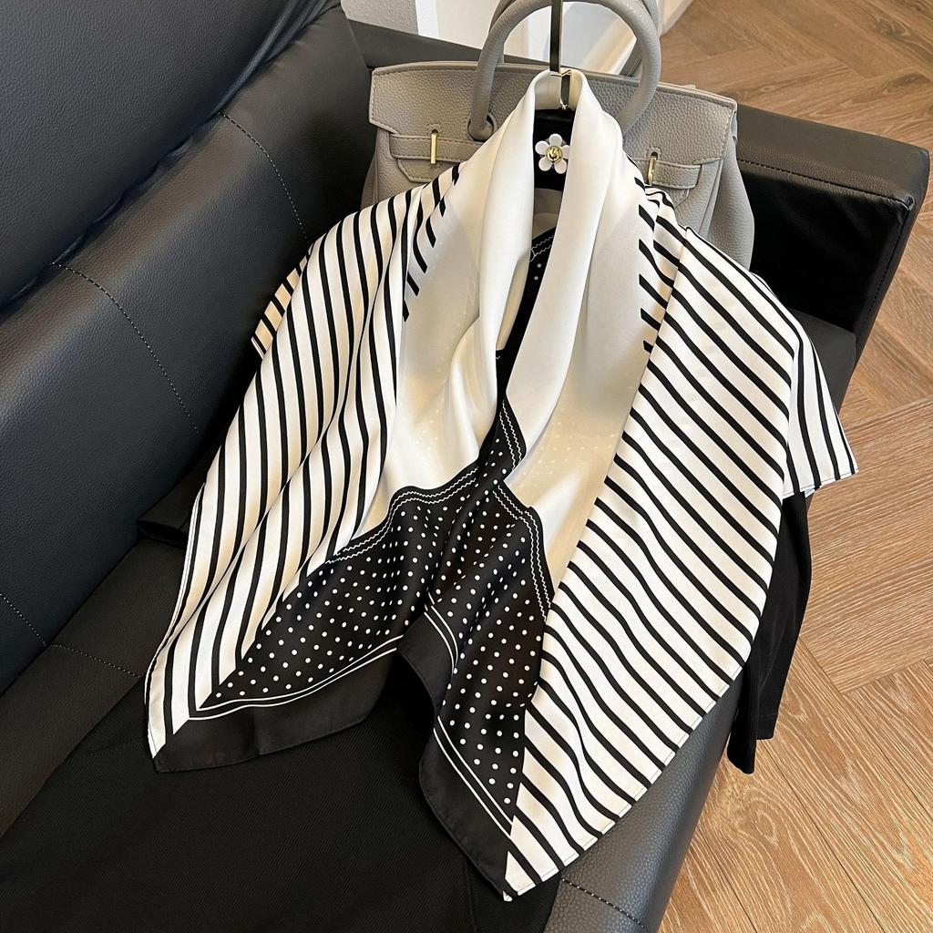 Fashion Twist Silk Scarf Color Block Printed Scarf Twill Silk Large Square Scarf 91x91cm Shawl Sunscreen Travel Headscarf