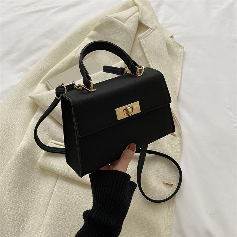 

Street Style Pu Shoulder Bag 2023 New Release Trendy Crossbody Bag With Stitching Details чорний
