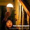 Bec LED Inteligent Chip de Încărcare de Urgență la Pană de Curent Acasă Baterie 18650 Fără Pâlpâire Cu Cârlig Bec de Urgență Detașabil