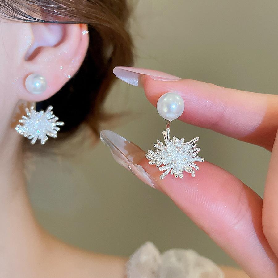 Zircon Geometric Pearl Stud Earrings Autumn and Winter Retro Elegant Earrings Temperament Earrings Women