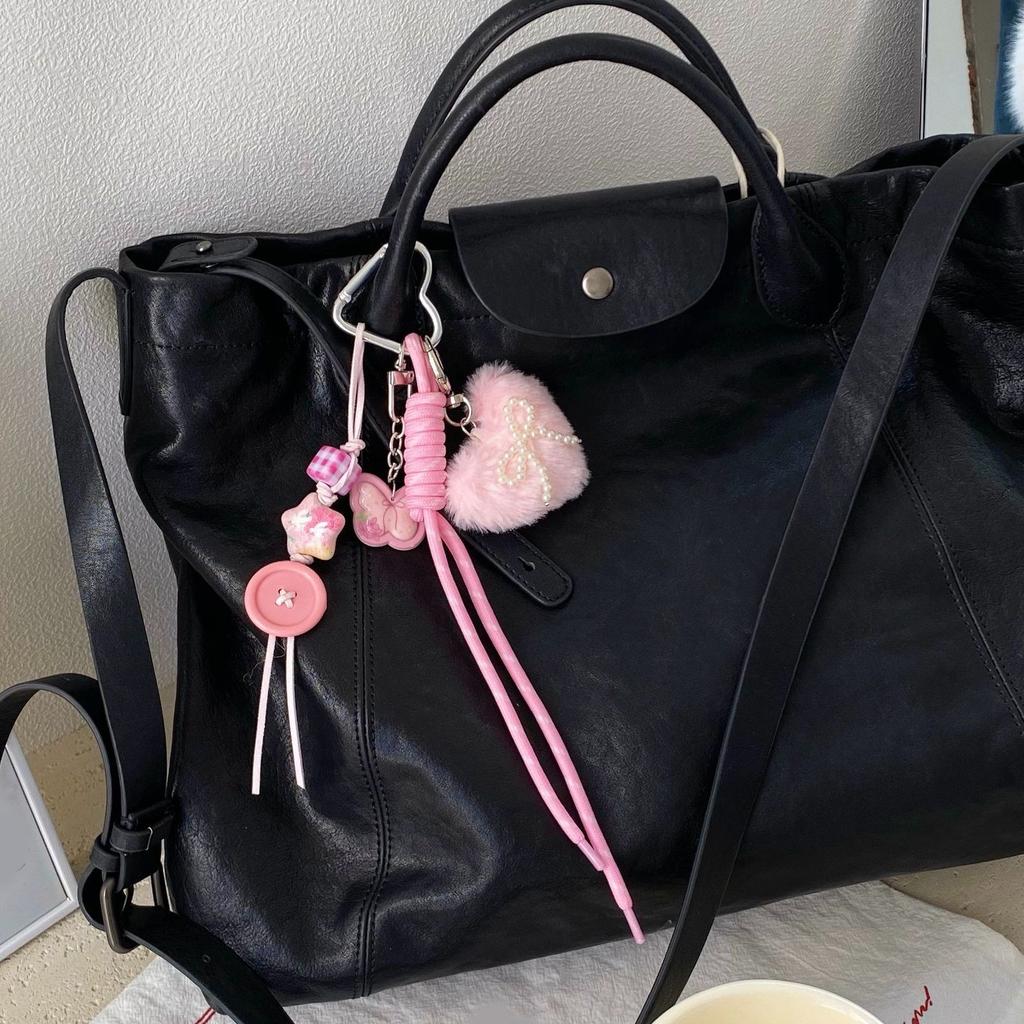 Stylish Heart Keychain Pendant Purse Decoration Unique Key Holder Perfect for Backpacks Wallets or Home Decoration