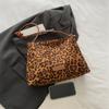 Popular Bucket Large Capacity Bag Women 2025 New Internet Celebrity Retro Leopard Print Shoulder Armpit Bag Tote Messenger Bag