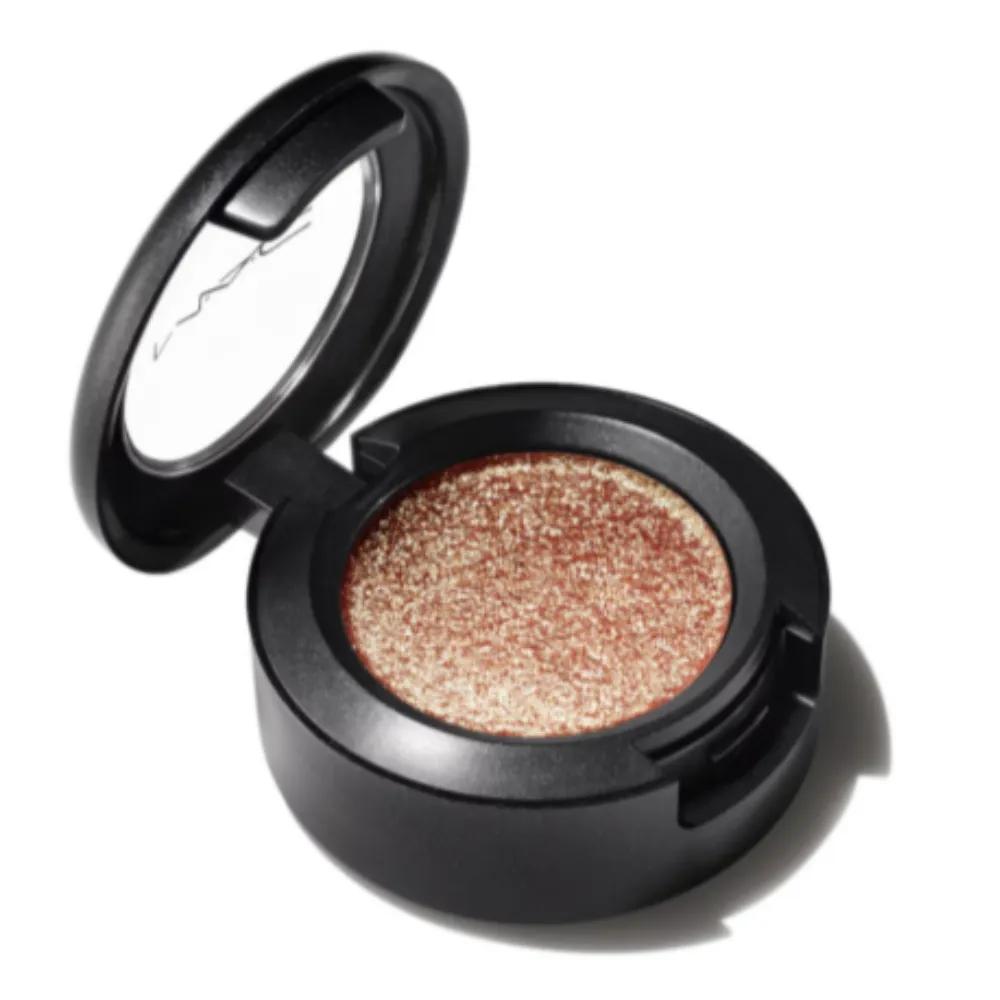 MAC Dazzle Eyeshadow Girlfriend Birthday I Like 2 Watch