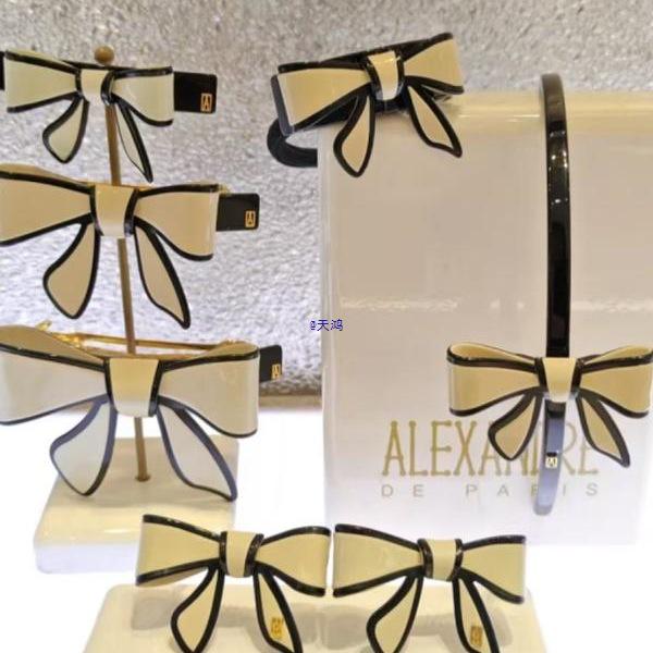 Women's Luxury Bow Hair Clip for Fashionable Bangs