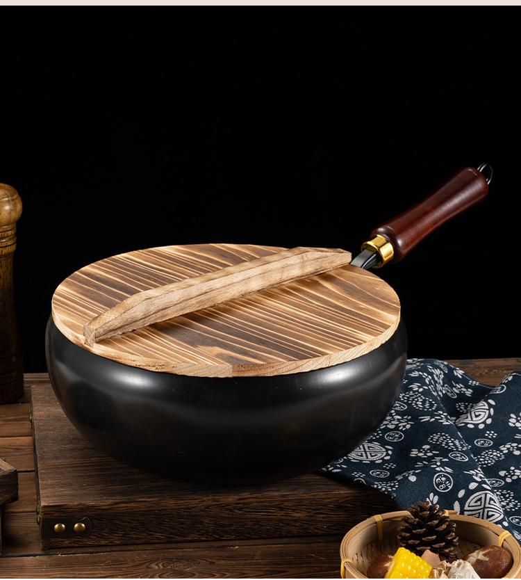 Large-Bellied Mini Wok: Flat-Bottomed Non-Coated Non-Stick Iron Pot for Stir-Frying