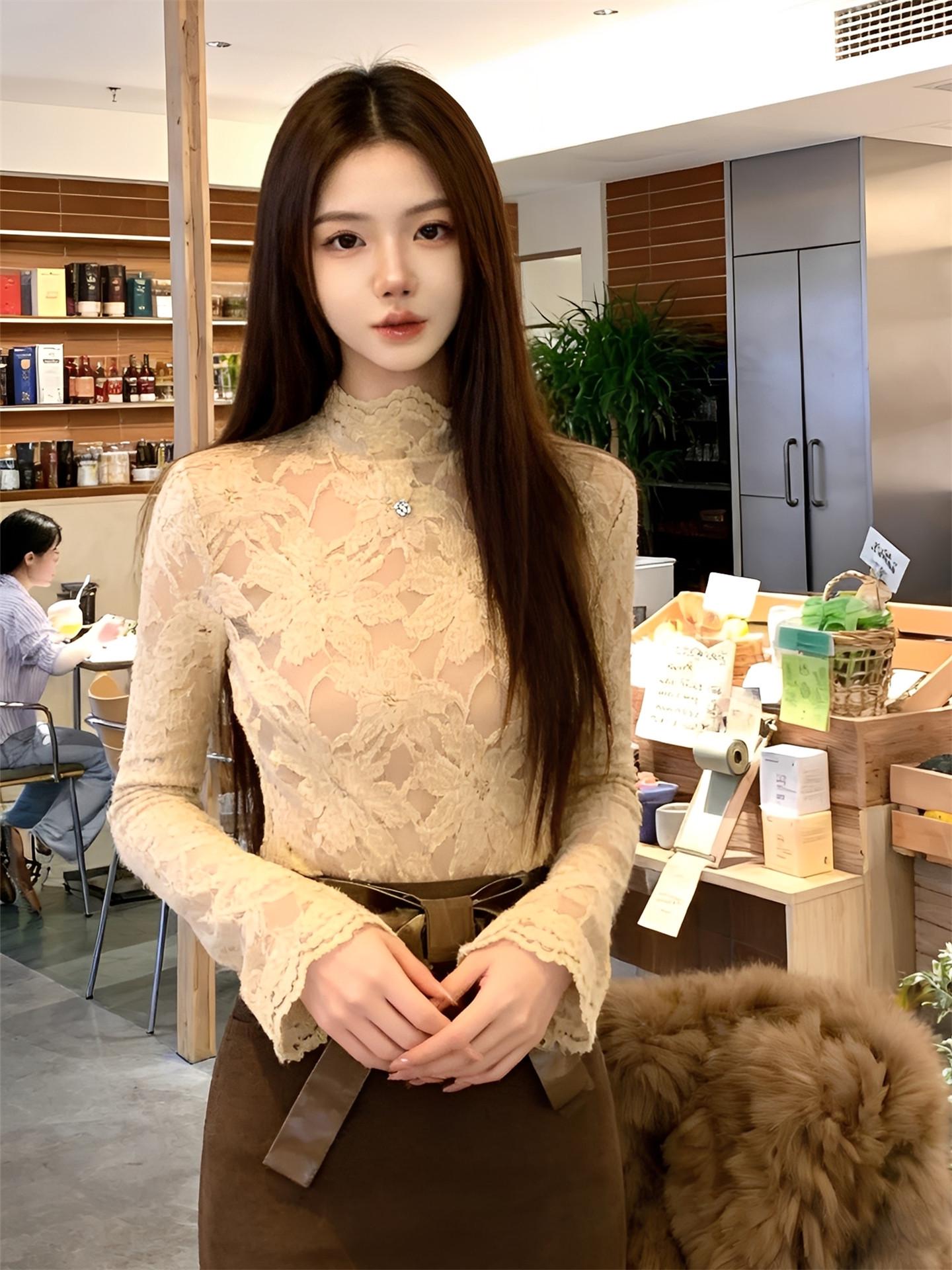 Semi-High Neck Lace Floral Fleece-Lined Long-Sleeve Top XXL 1400₽