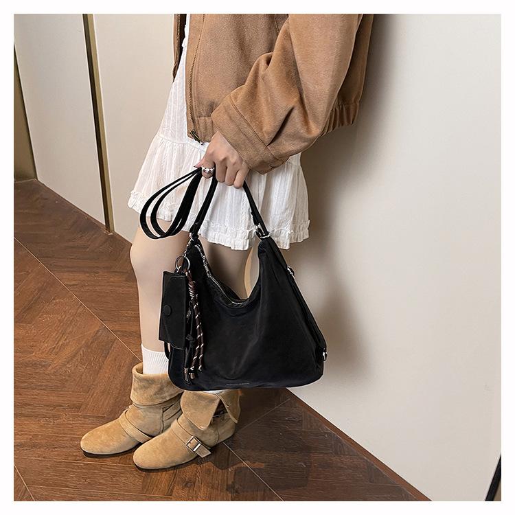 1Pc 2026 New Fashionable Versatile Retro Foreign Style Underarm Bag Solid Color Texture Shoulder Messenger Bag