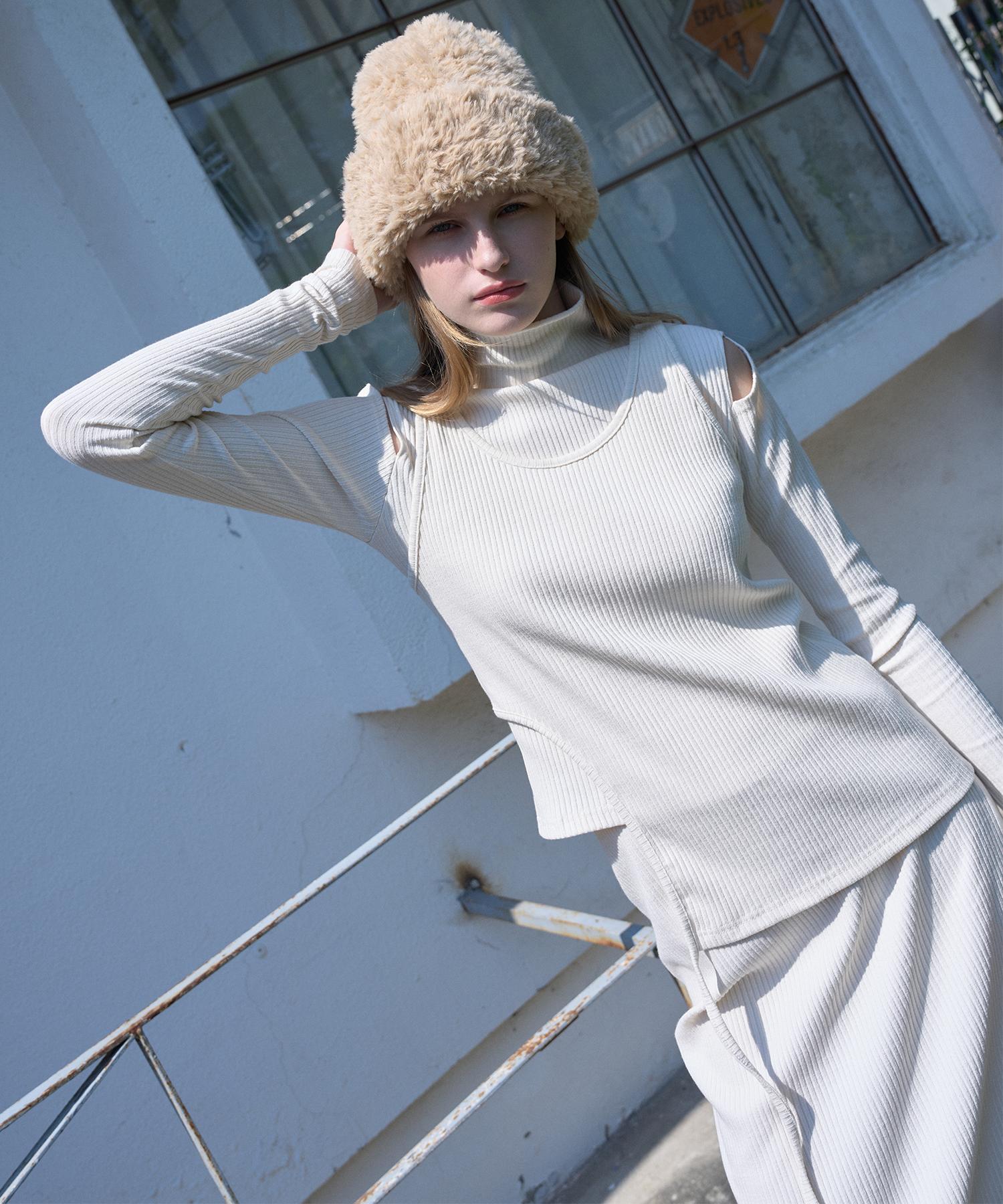 320 Showroom Cut Out Strap Ribbed Sleeveless Span Tshirts Cream Cream/Free