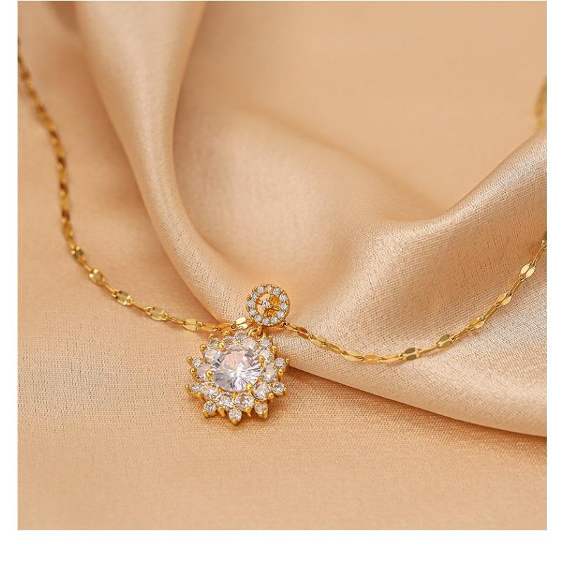 Women Light Luxury Full Diamond Zircon Flower Fashion Clavicle Necklace