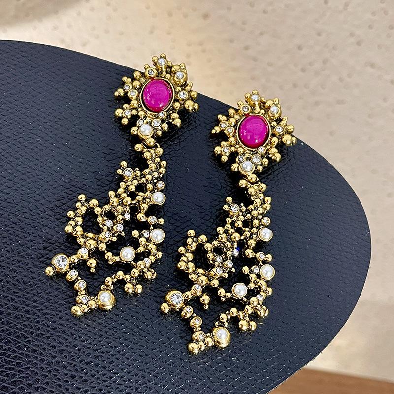Fashion Classic Pink Color Crystal Enmale Earrings For Women Girls Exquisite Design Pendant Flower Ear Rings Jewelry Accessories