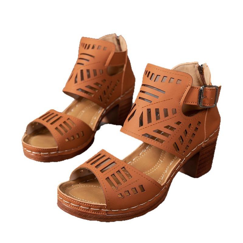 Summer Cut-out Heeled Sandals Women's 2025 New Thick-heeled Plus-size Buckle Roman Sandals