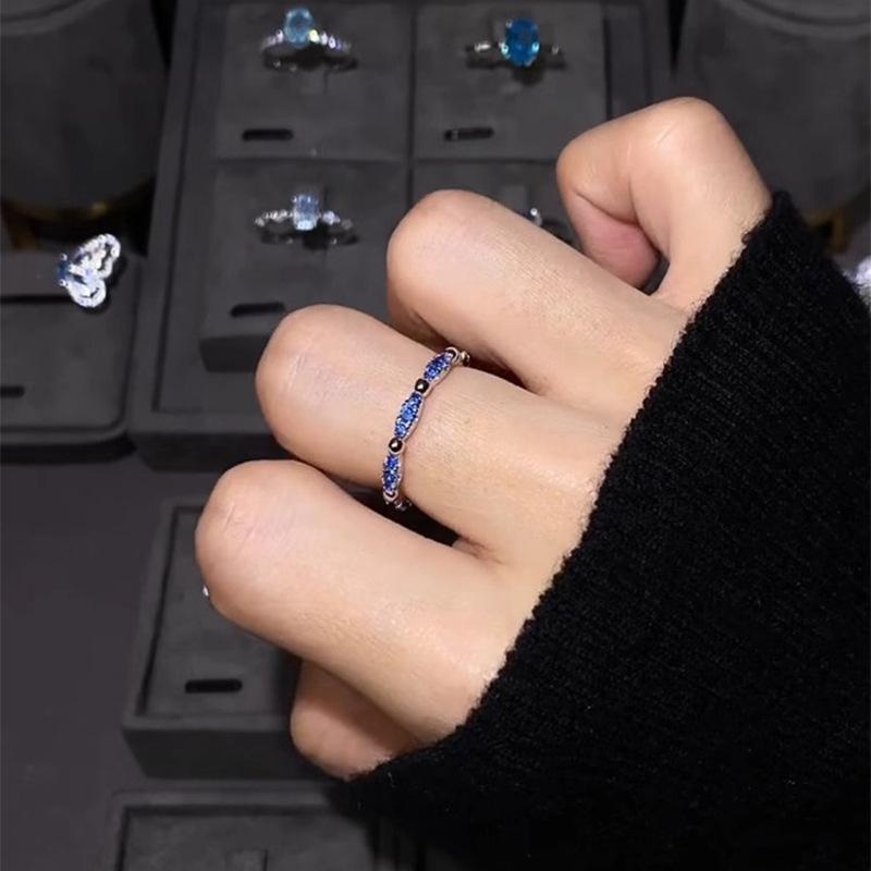 Minimalist Deep Blue Rhinestone Thin Ring - Exquisite, Shiny Diamond Design for Index Finger.