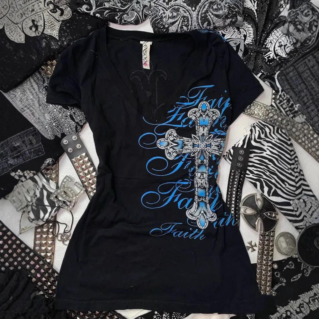 

Women s Vintage Distressed Shibuya Hot Girl Slimming Crop T-shirt L