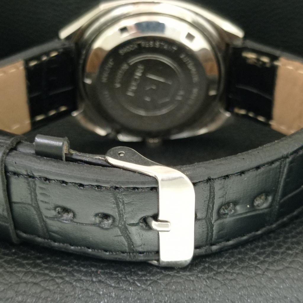 VINTAGE RICOH R31 AUTOMATIC JAPAN MENS ORIGINAL DIAL WATCH a708002-1