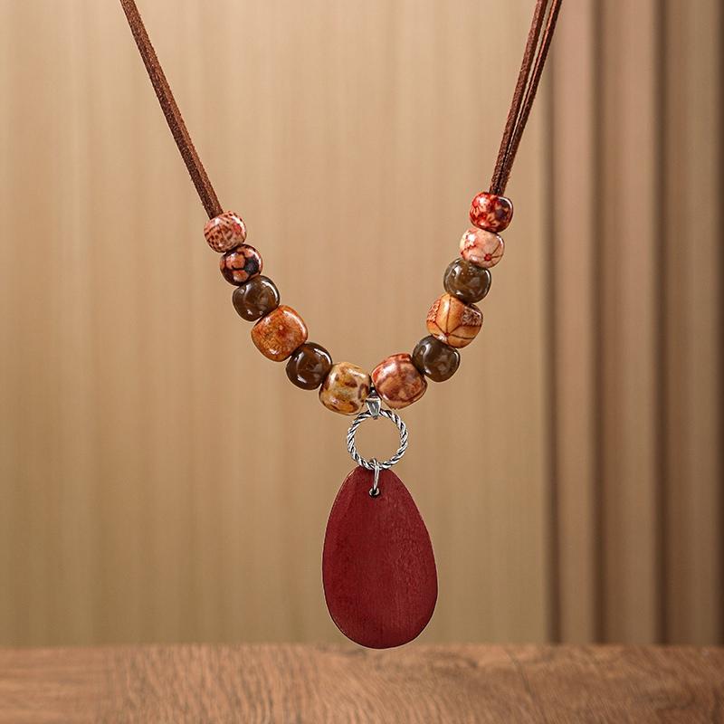 

Винтажное этническое тотемное ожерелье из бусин, женское, ручной работы, деревянное, с бусинами, с подвесками-каплями воды, ожерелье для женщин, повседневные украшения Red