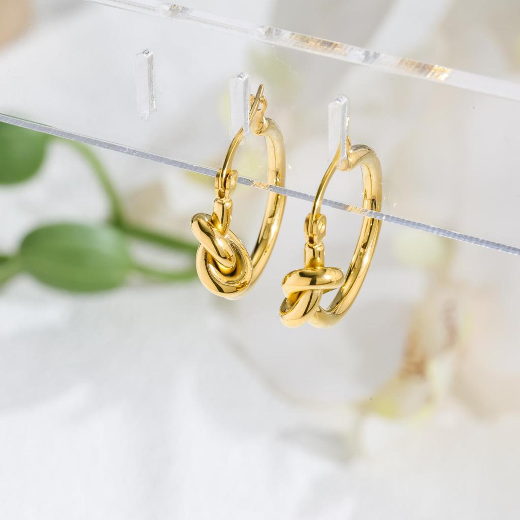 Starting from One Piece, Knot Circle Earrings for Women Zhang Zifeng Niche 18k Gold Stainless Steel Earrings for Women Niche