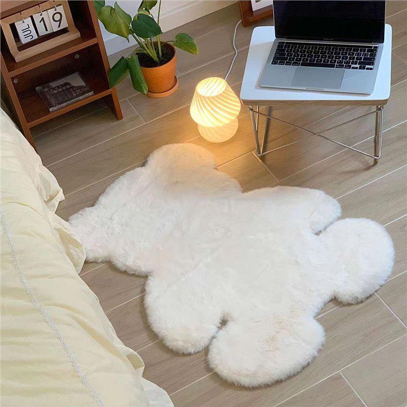 Rabbit Plush Cartoon Animal Carpet for Bedroom, Bay Window, or Children's Room