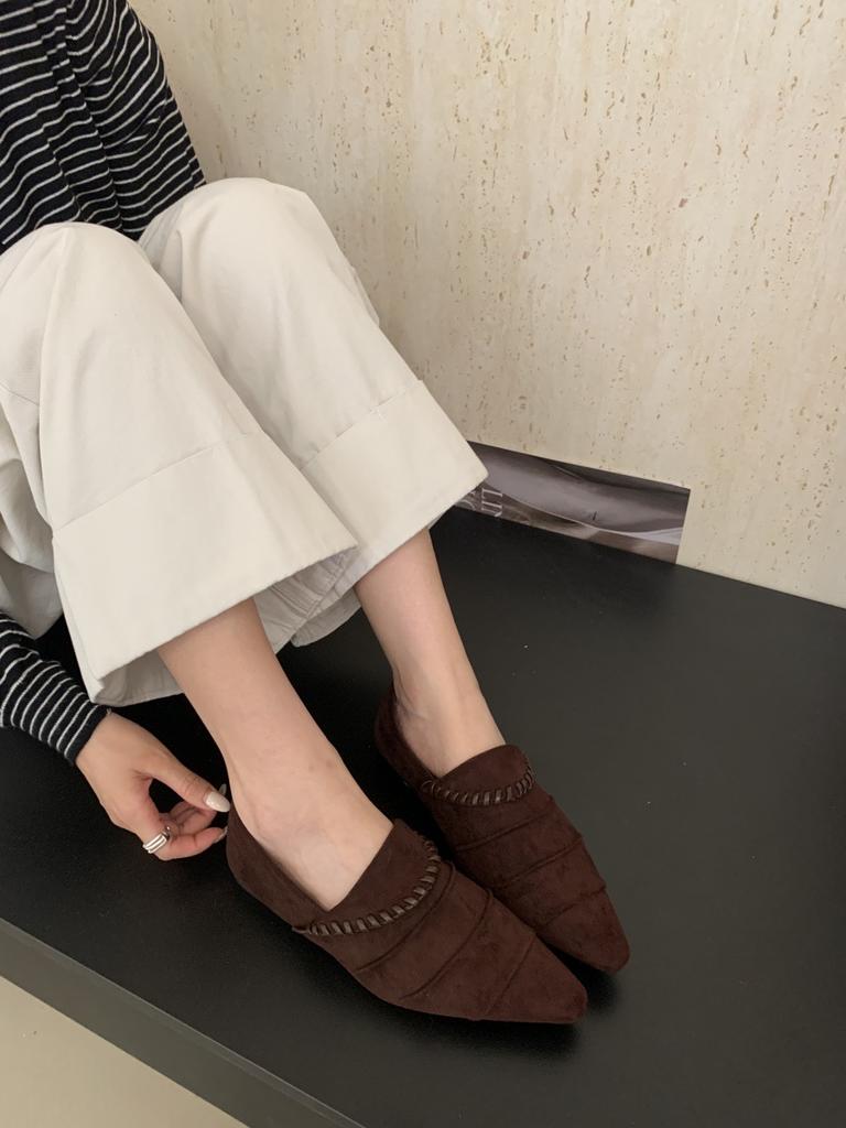 2025 early autumn new soft-soled shoes not tired feet single shoes women's shoes inner height increase fashion retro pointed black commuter shoes