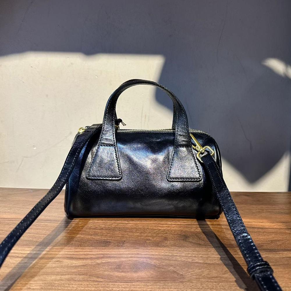 Whole Tree Paste Vegetable Tanned First Layer Cowhide Boston Bag Women'S Genuine Leather Retro Portable Women'S Bag Textured Messenger Bag Bag Bag