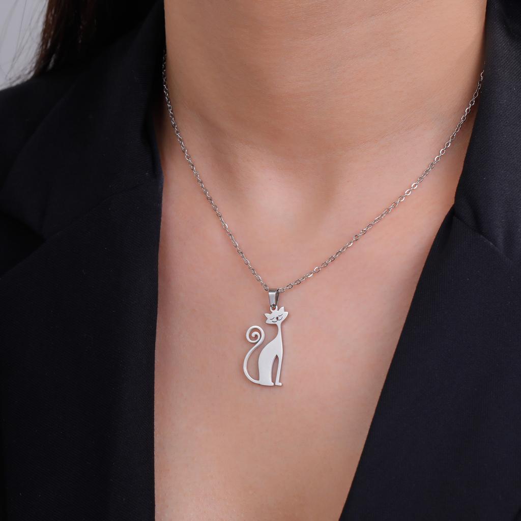 Cazador Loving Cat Pendant Necklaces for Women Stainless Steel Cute Kitten Animal Neck Chain Jewelry Gift Wholesale 2026 New