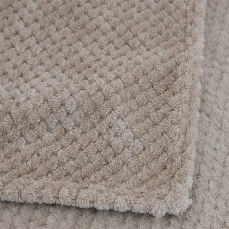 Double Layered Thickened Coral Fleece Blanket Spring Striped Seasonal Air Conditioning Thin Blankets Car Travel Nap Blanket
