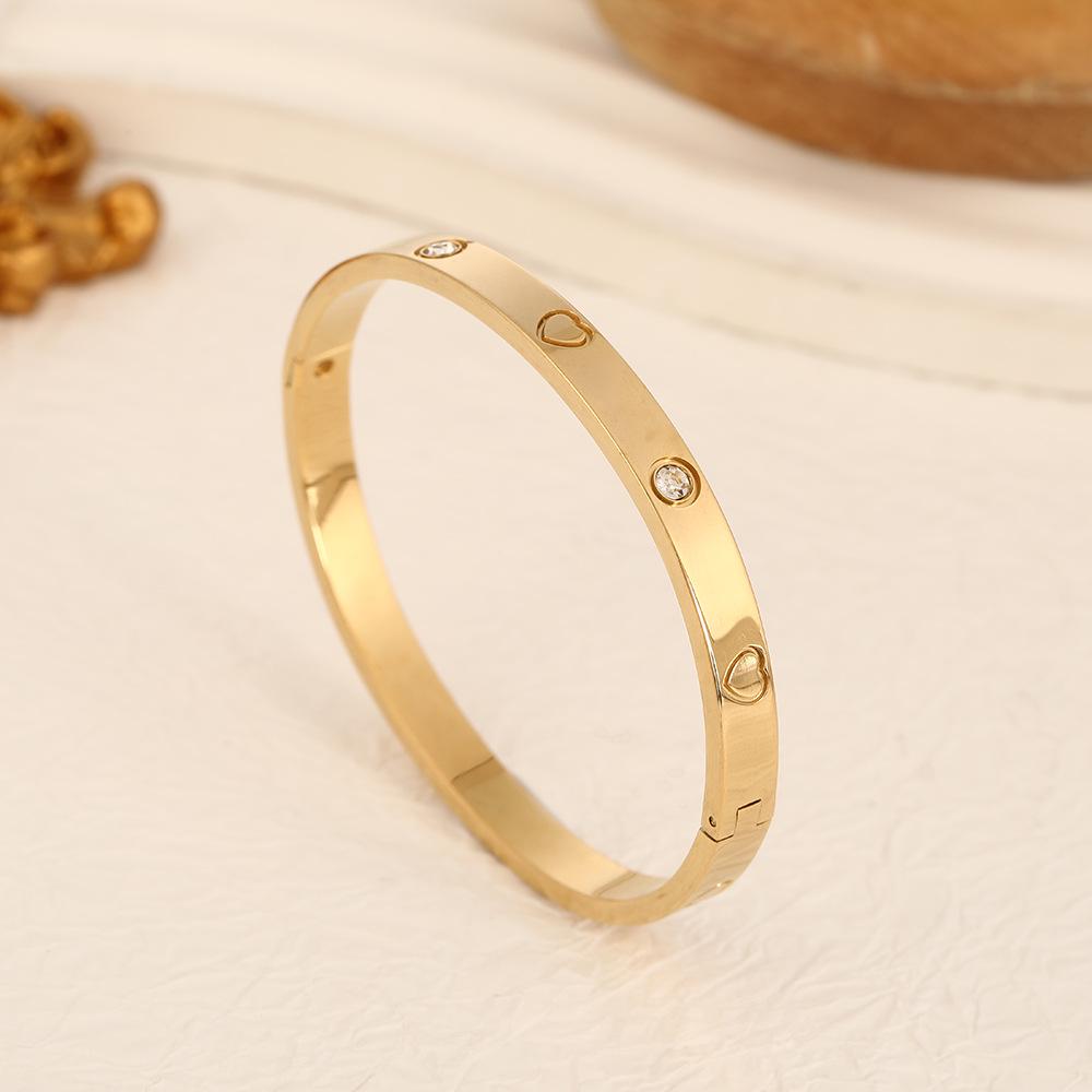 Edelstahl Herz und Diamant Damenarmband - Nicht verblassendes Titan-Design