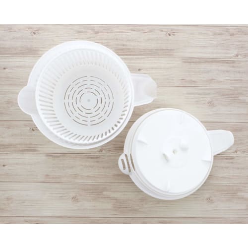 Living Vegetable Drainer/Salad Spinner, White, 2L Large Capacity, with Graduations, Chris 802336