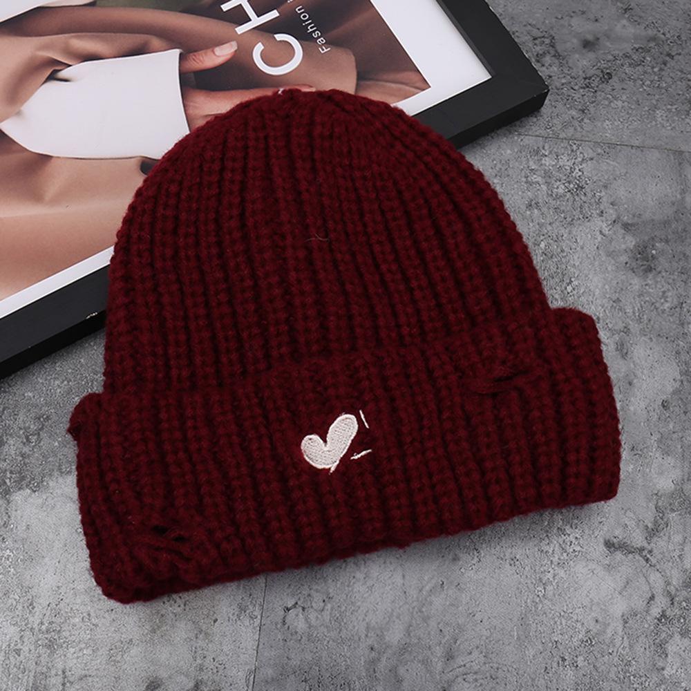 Fashion New Love Embroidery Decoration Versatile Solid Color Simple Knitted Hat Outdoor Travel Face Small Wool Hat
