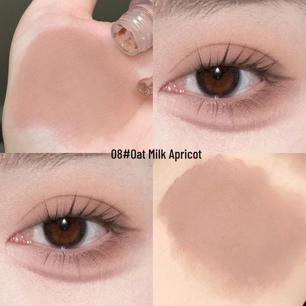 Kakashow Starry Sparkle Liquid Eyeshadow: Pearlescent Matte Glitter Highlighter for Brightening Under-Eye Area.