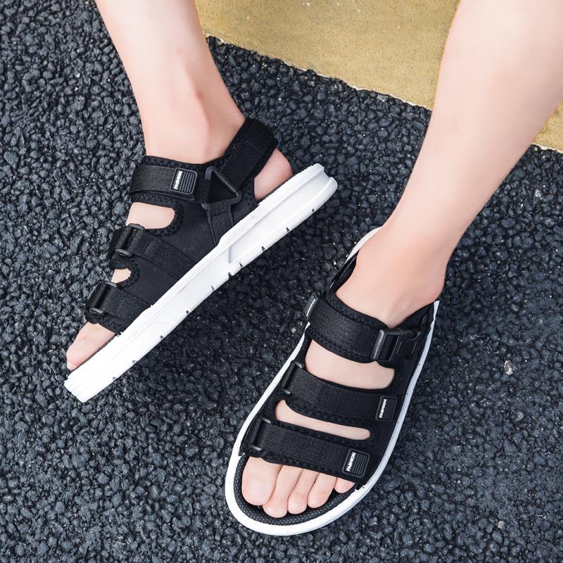 Sommersandalen neue männliche Studenten Trend Strandschuhe Sport Zehenfrei coole Hausschuhe Herren tragen atmungsaktiv rutschfest