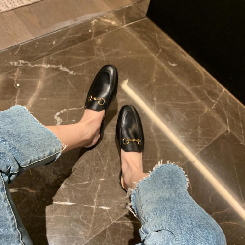 [Shei Su Yinyin] Kasi Cocktail Party~ Horse title buckle bag head Muller slippers women's half drag wear sandals