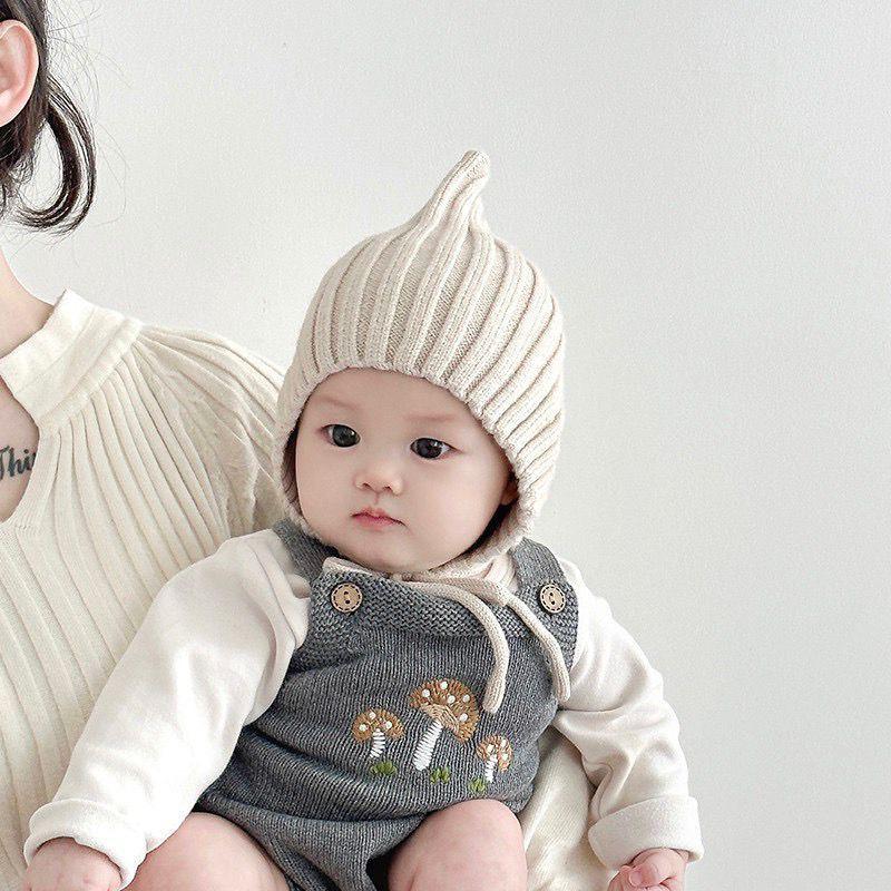 Kids' Winter Knit Elf Hat - Warm Red Wool with Ear Protection for Babies