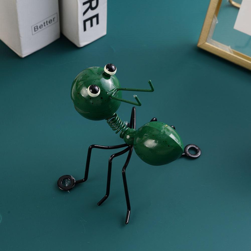 Cartoon Metal Ant Garden Decoration SetIron Art Ant Statue Decorative item Art  For Outdoor Yard Lawn Home Desktop Decor