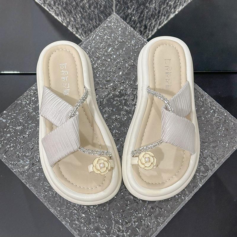French fairy style muffin bottom outer slippers 2025 summer new high-end casual thick bottom cover toe sandals girl