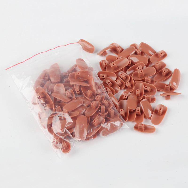 Bendable Nail Art Practice Hand with Movable Joints and 1 Pack of Nail Tips